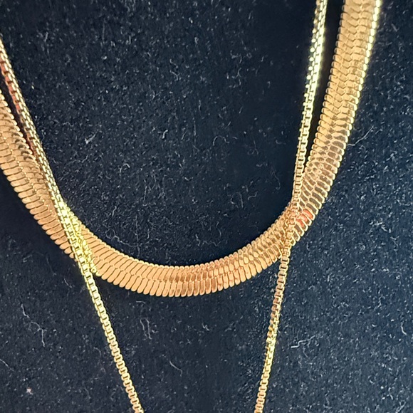 Elegant Gold Tone Layered with Heart Pendant Necklace - Picture 3 of 8